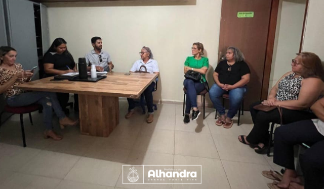 Em Alhandra: Reunião é realizada para definir ações municipais após criação do Conselho Municipal do Direito do Idoso