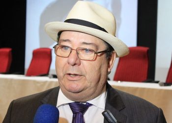 STF mantém afastamento de Arthur Cunha Lima do TCE-PB