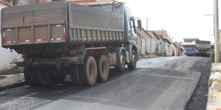 Prefeitura de Santa Luzia realiza obras de pavimentação asfáltica e melhoria da mobilidade no município