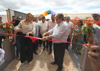 João entrega creche em Bom Jesus e destaca ações do governo para proteção da primeira infância