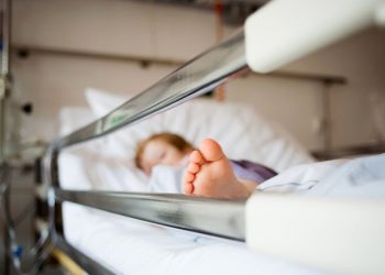 Lei paraibana garante que crianças tenham acompanhamento de ambos os pais nos hospitais