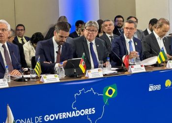 João Azevêdo discute reforma tributária e pagamento do piso da enfermagem em reunião com demais governadores do Brasil