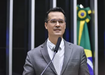 TSE cassa mandato do deputado Deltan Dallagnol