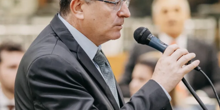 Dr. Romualdo realiza audiência pública em São João do Cariri para discutir turismo religioso