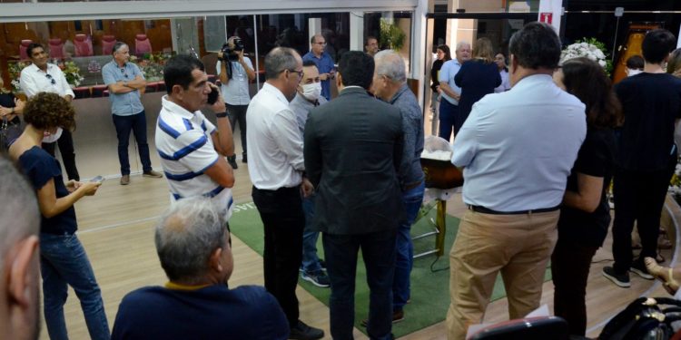 Autoridades prestam últimas homenagens a Ricardo Burity na CMJP