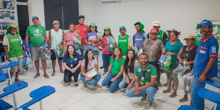Programa Recicla Queimadas e SESST realizam entrega de EPI’s para catadores de materiais recicláveis