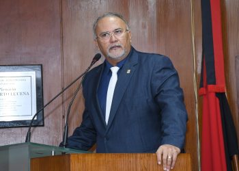 Marcílio do HBE presta solidariedade a jogador brasileiro vítima de racismo na Europa