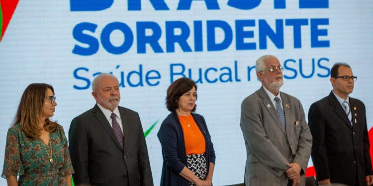 Governo federal incorpora programa de saúde bucal ao SUS