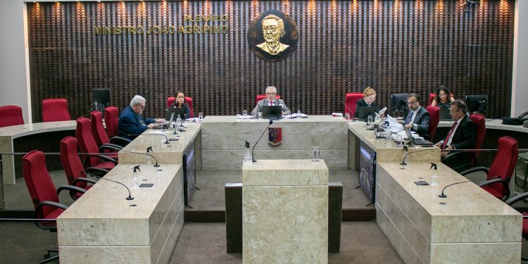 Mantida a reprovação de concorrência para a execução  de  limpeza urbana  em Bayeux