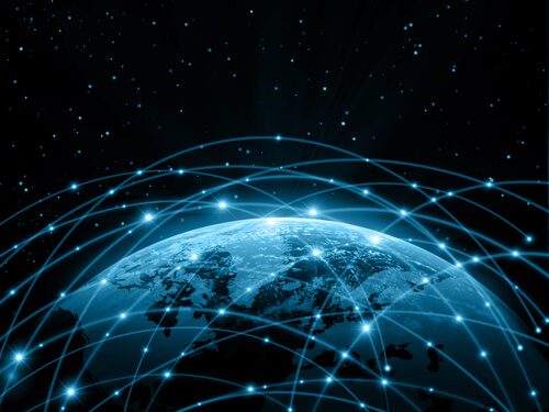 Abertas inscrições para bolsas no curso Internacional de Governança da Internet 2023