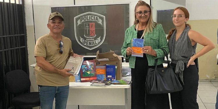 Defensoria Pública doa livros para estabelecimentos penais da Paraíba