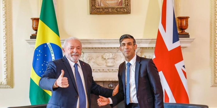 Reino Unido anuncia investimento de R$ 500 milhões no Fundo Amazônia