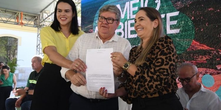 João Azevêdo firma parcerias com instituições de ensino superior e autoriza investimentos em abertura da Semana do Meio Ambiente