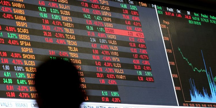 Bolsa ultrapassa 114 mil pontos e fecha no maior nível desde novembro