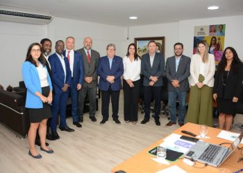 João Azevêdo recebe representantes do Brics e discute projetos de segurança hídrica para o Curimataú e Sertão