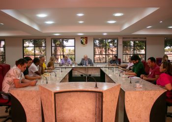 Presidente do TCE-PB reforça obrigatoriedade do piso dos professores e auditoria vai observar cumprimento da lei