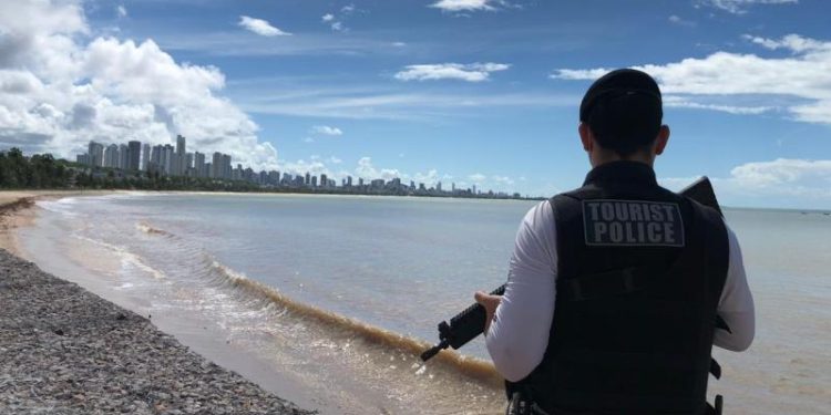 Polícia Militar evita homicídio e prende acusado em flagrante, na orla de João Pessoa