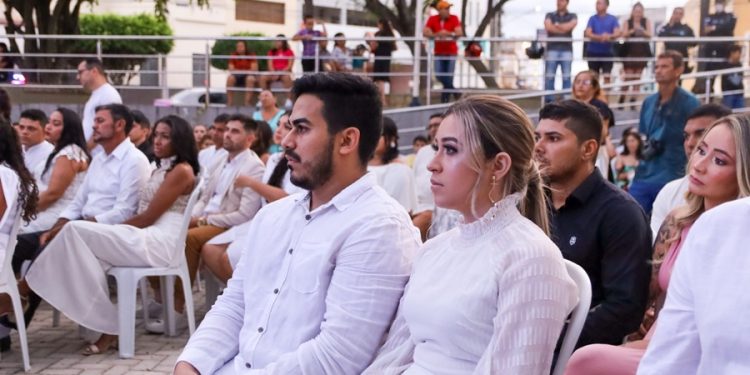 Prefeitura de Patos realiza tradicional Casamento Coletivo e oficializa a união de 20 casais