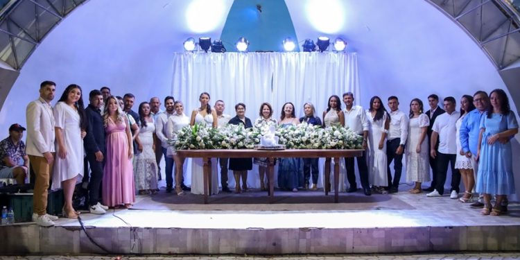 Prefeitura de Patos realiza tradicional Casamento Coletivo e oficializa a união de 20 casais