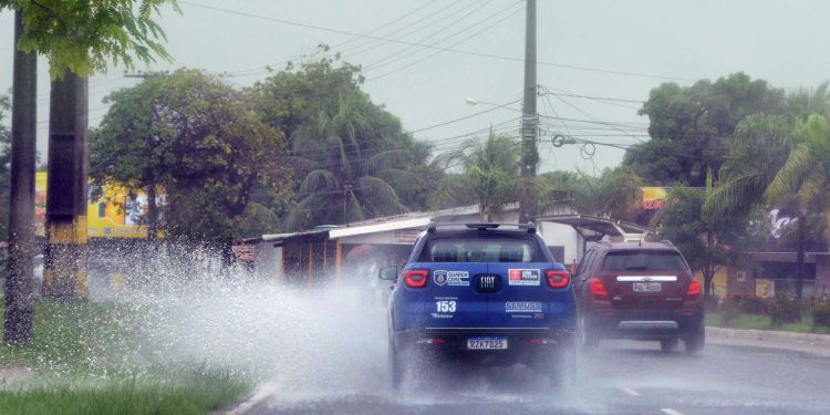 Defesa Civil segue de prontidão, visita comunidades e atende demandas