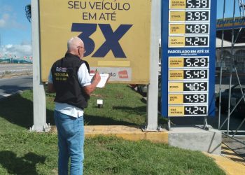Pesquisa do Procon-JP registra diferença de R$ 0,40 no preço da gasolina; média está em R$ 5,11
