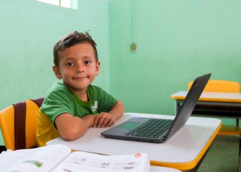 Escolas municipais de Campina Grande iniciam aplicação de provas digitais por meio dos Chromebooks
