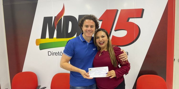 Prefeita de Riachão, Da Luz assina ficha de filiação ao MDB e destaca fortalecimento da legenda na Paraíba