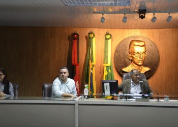 Prefeitura leva à Câmara discussão sobre a proposta do Governo do Estado para mudanças no SUS em Campina Grande