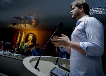 Bruno antecipa aos vereadores novidades sobre o novo sistema de transporte coletivo de Campina Grande