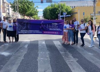 Junho Violeta: Prefeitura de Patos realiza pit stop para sensibilizar população contra a violência aos idosos