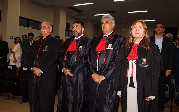 José Guilherme Lemos e Francisco Sarmento são empossados no cargo de procurador de Justiça
