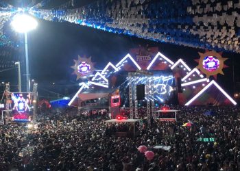 Terreiro do Forró tem sucesso de público na 3ª noite do São João de Patos