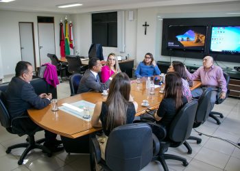 Nominando Diniz recebe visita de Damião Feliciano que promete intermediar estudo do Cosems-PB com bancada federal