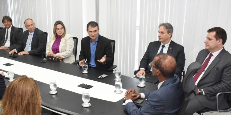 Presidente do TJPB e Romero Rodrigues ampliam para João Pessoa proposta de energia solar no Judiciário