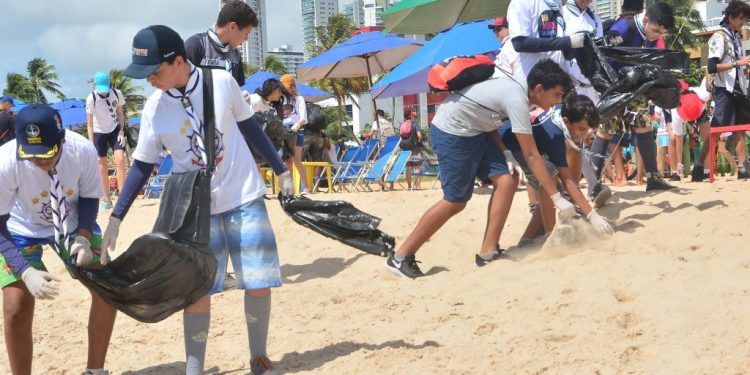 Projeto Praia Limpa é realizado neste domingo pela Prefeitura de João Pessoa