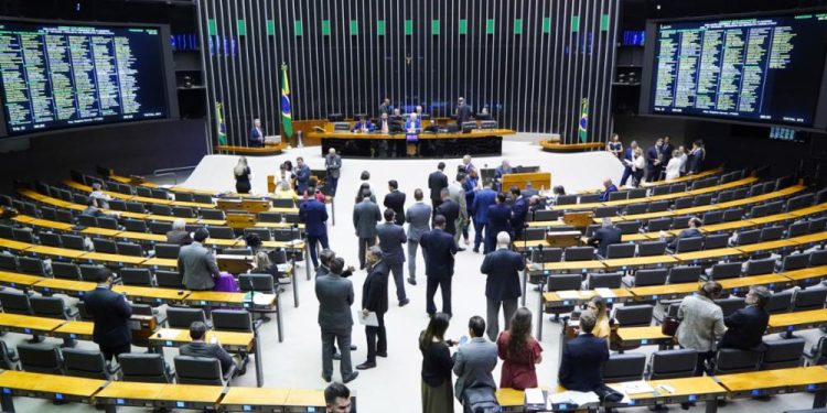 Câmara vota Medida Provisória que retoma Minha Casa Minha Vida