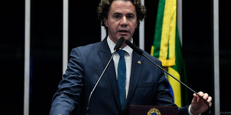 VÍDEO: Veneziano chama coronel do Exército de mentiroso na CPMI e fala viraliza nas redes sociais