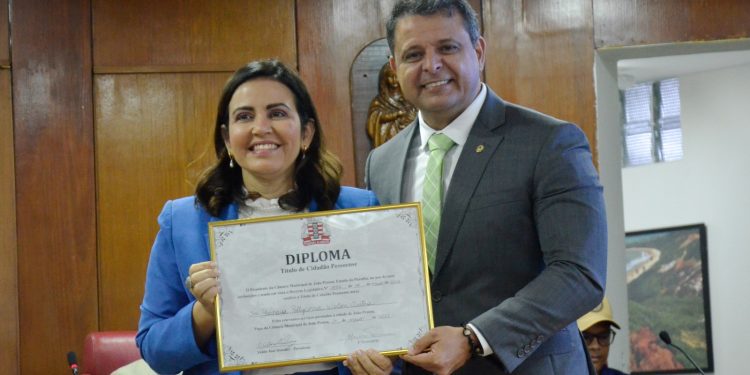Pollyanna Dutra recebe título de cidadã pessoense