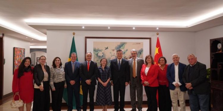 Luciano Cartaxo integra comitiva do PT que irá visitar a China