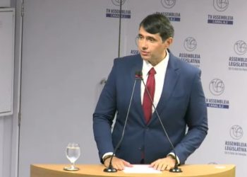 André Gadelha toma posse na ALPB e promete trabalhar pelo progresso do Estado