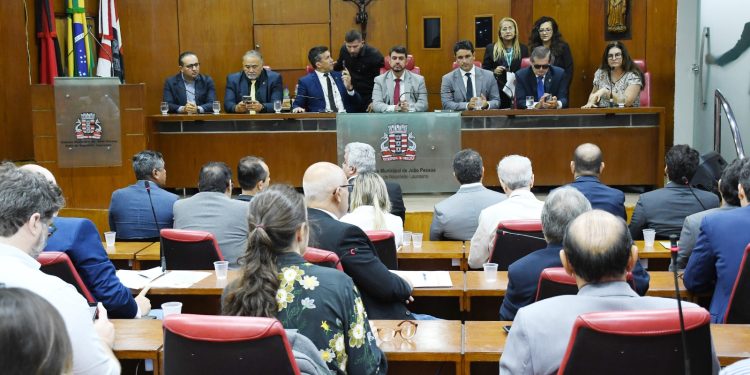 Plano Diretor: técnicos explicam planejamentos de mobilidade urbana em audiência pública