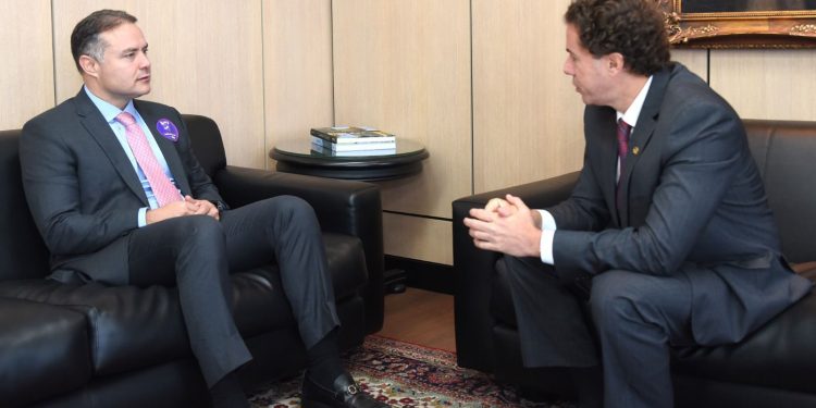 DNIT inicia obras de recuperação da BR 412 solicitadas por Veneziano ao Ministério dos Transportes