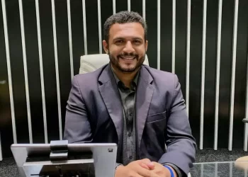 Tiago Justino solicita implantação do programa “Cântico dos Hinos” em Guarabira