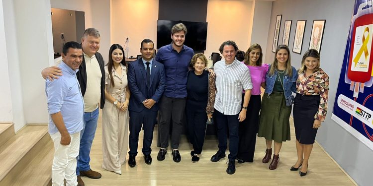 Veneziano, Nilda e Bruno recebem Secretário do Ministério da Justiça e anunciam Casa da Mulher Brasileira em Campina Grande