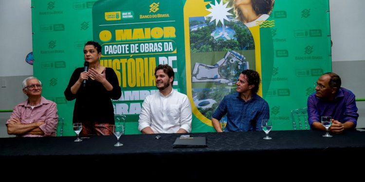 Veneziano ressalta benefícios do financiamento de R$ 40 milhões, que permitirá ampliação do Parque do Povo