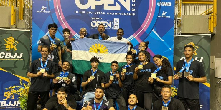 Atletas de Conde participam de evento da CBJJ em Fortaleza e trazem medalhas para o município