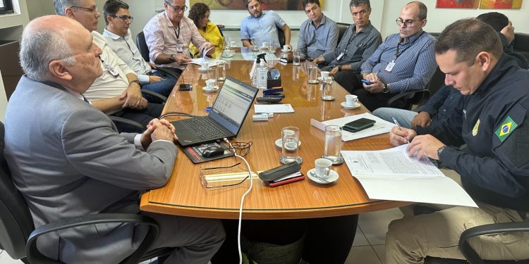 TCE-PB e PRF assinam termo de cooperação para compartilhamento de dados e tecnologias