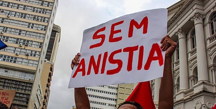 Direita golpista se movimenta para evitar o inevitável