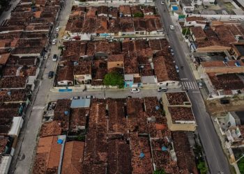 Cícero Lucena entrega pavimentação e urbanização de vias no bairro João Paulo II