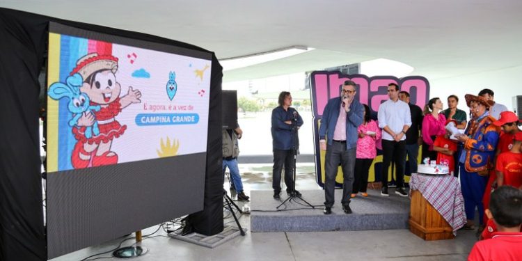 Sansão Gigante chega a Campina com chapéu e sanfona em ação do Governo do Estado e Mauricio de Sousa Produções